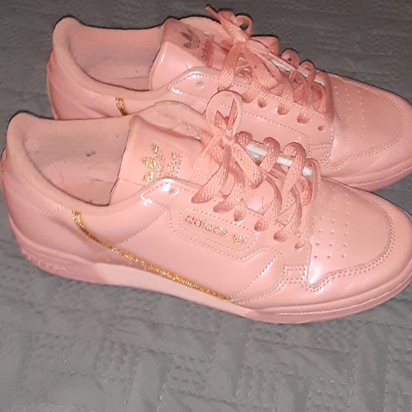 Adidas Sneakers Size 8.5 - Picture 5 of 5